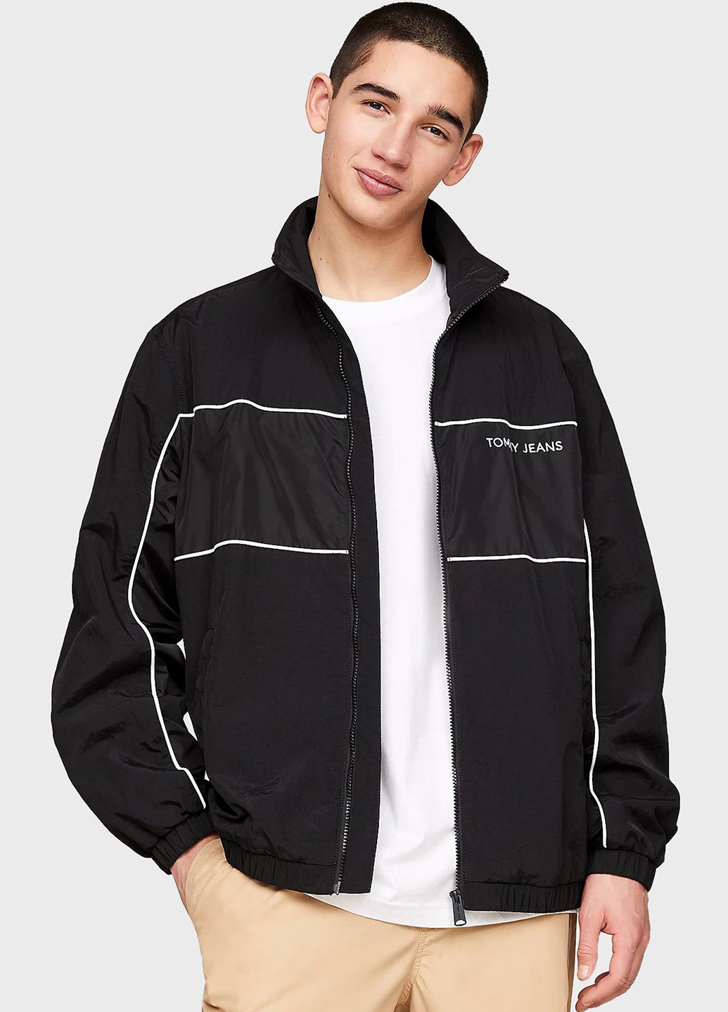 Черная демисезонная ветровка Tommy Jeans