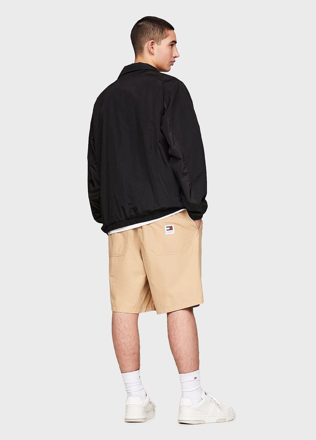 Черная демисезонная ветровка Tommy Jeans