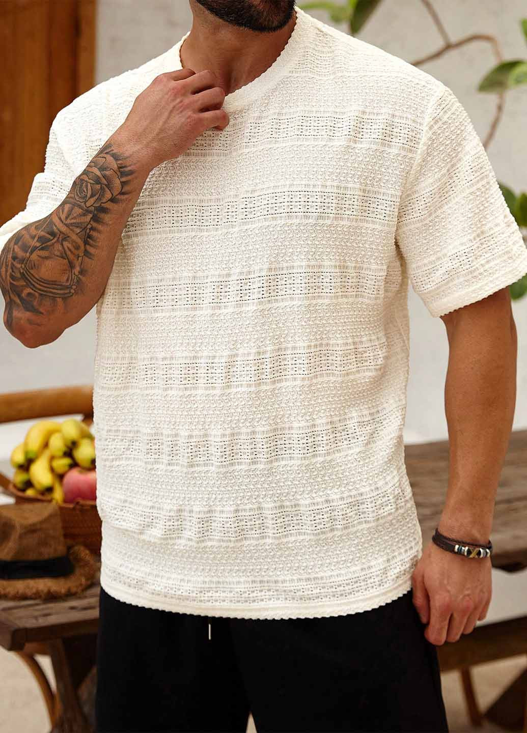 Молочная футболка SHEIN