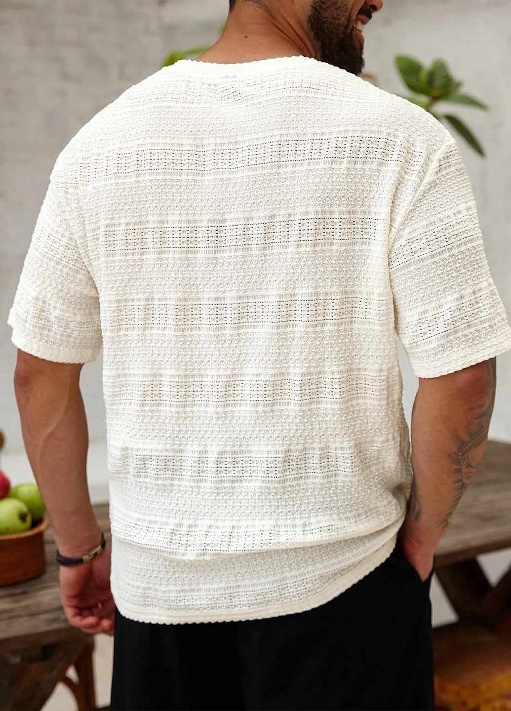 Молочная футболка SHEIN