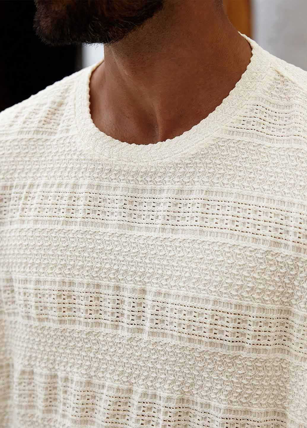 Молочная футболка SHEIN