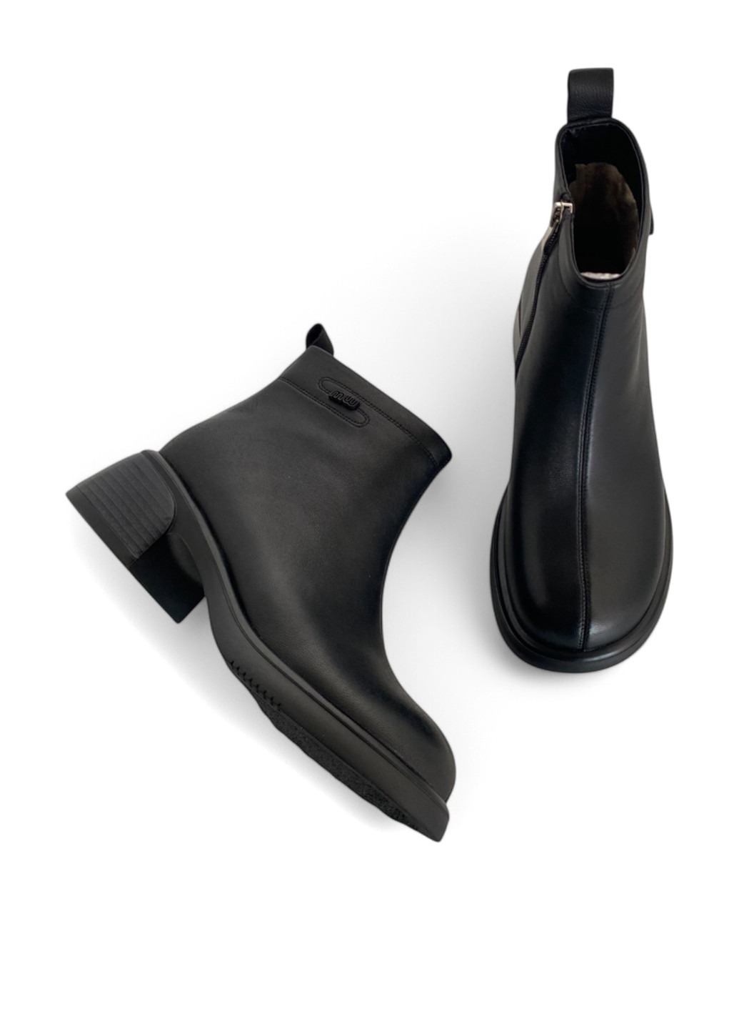 Осенние ботинки Meego без декора