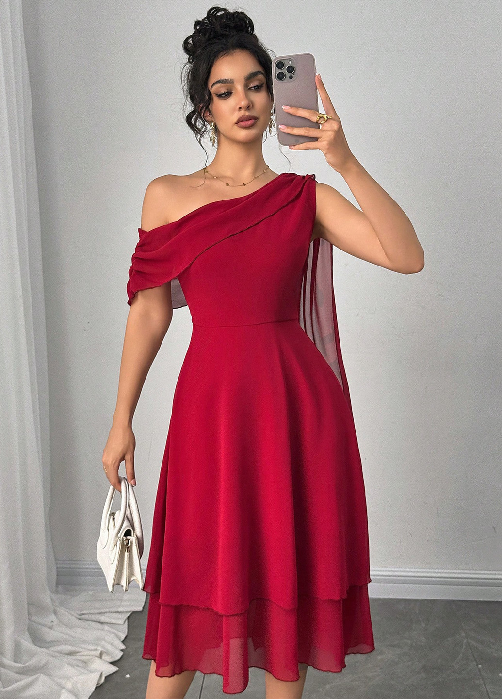 Красное праздничный, вечернее платье клеш SHEIN однотонное