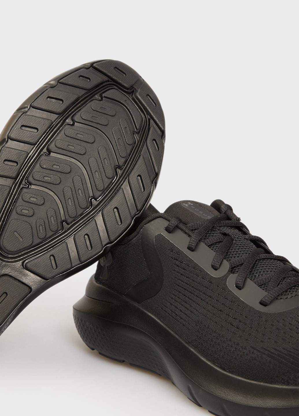 Черные летние кроссовки Under Armour