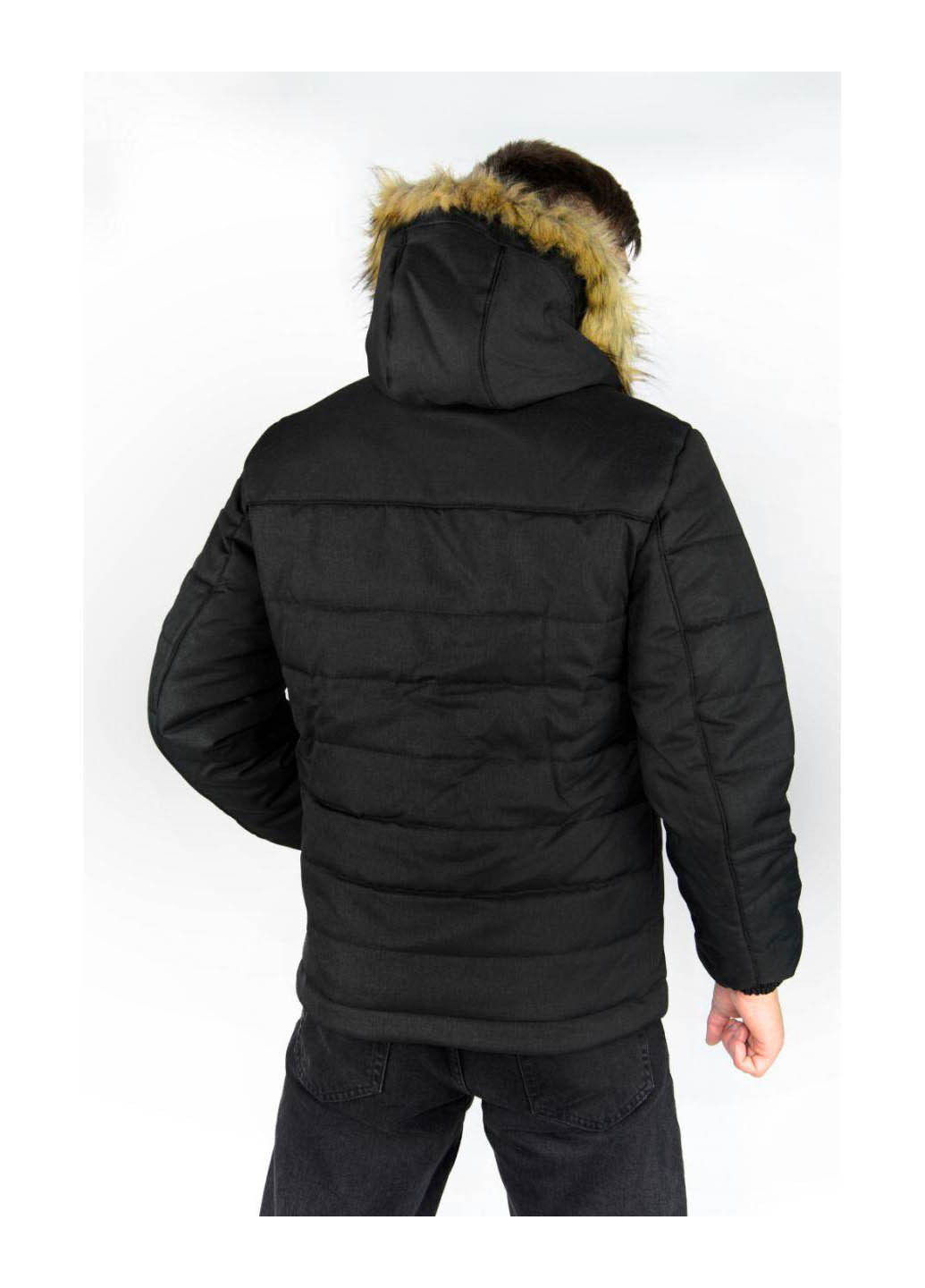 Чорна зимня куртка Intruder 1589545959