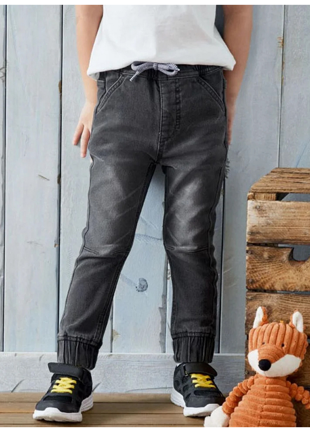 Серые демисезонные джинсы Lupilu