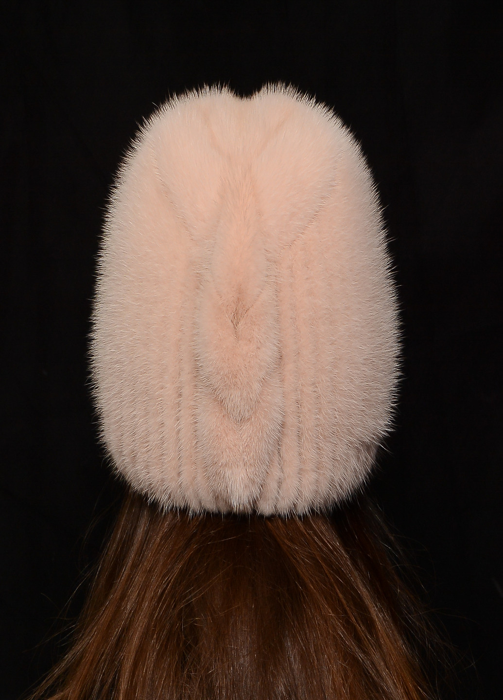 Зимняя женская шапка из норки Меховой Стиль коса (198443671)