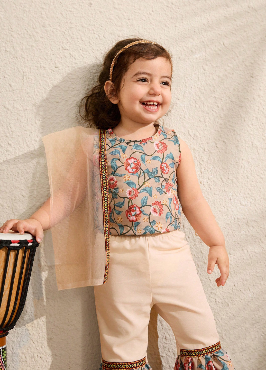 Комбінований літній костюм (топ, штани, накидка) SHEIN