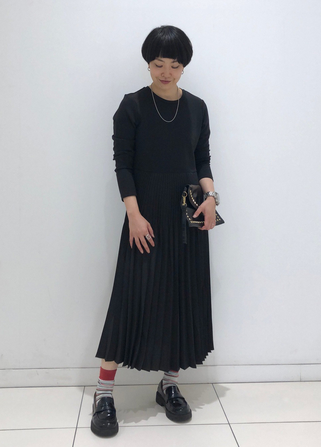 Чорна кежуал сукня плісована Uniqlo однотонна