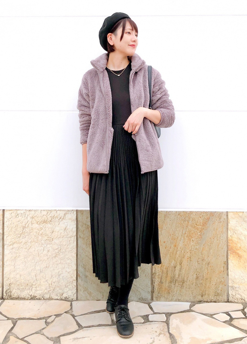 Чорна кежуал сукня плісована Uniqlo однотонна