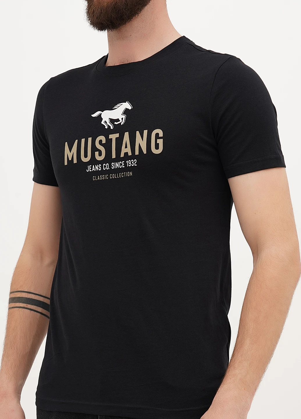 Чорна футболка Mustang