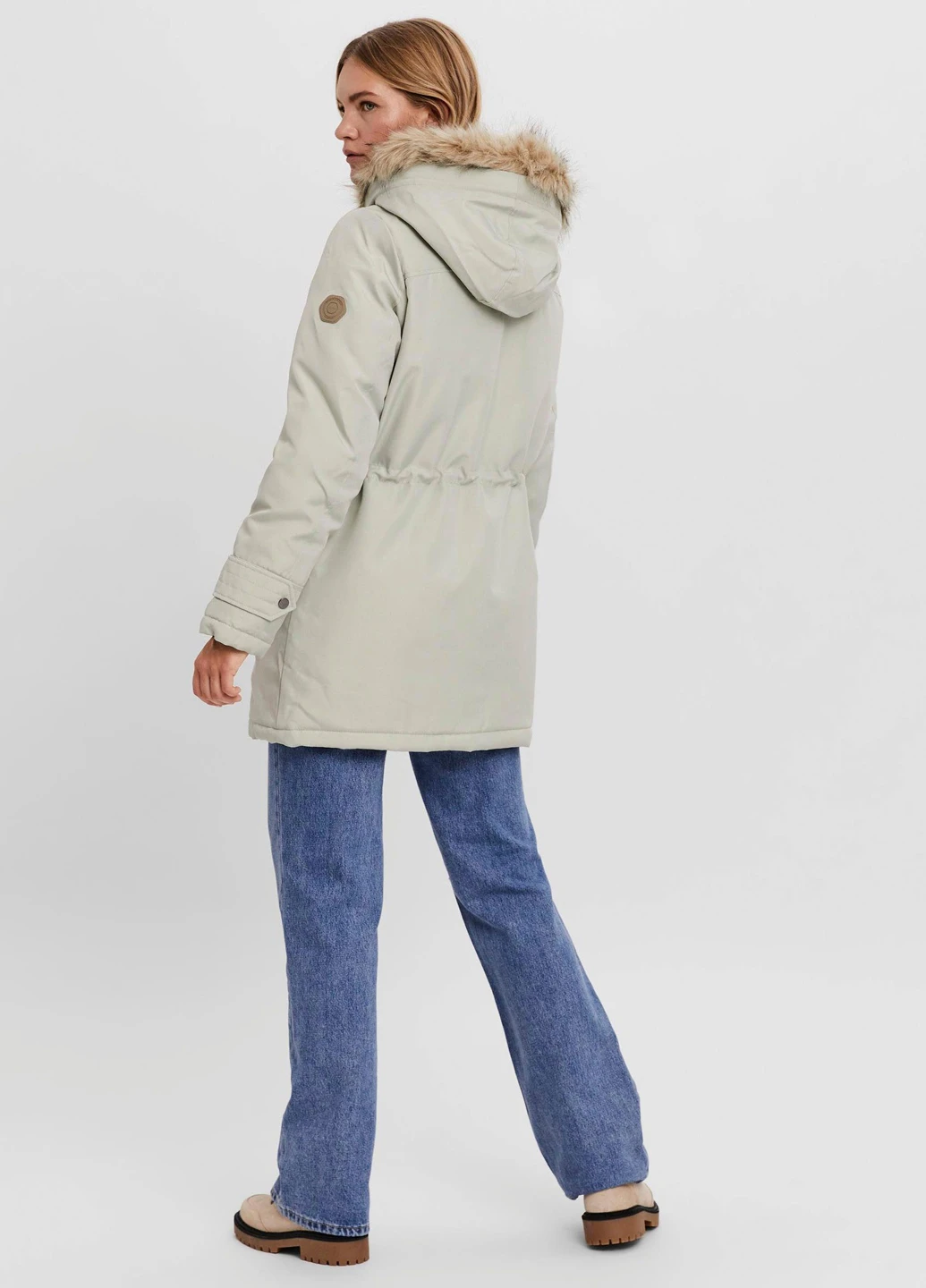 Світло-сіра демісезонна куртка Vero Moda