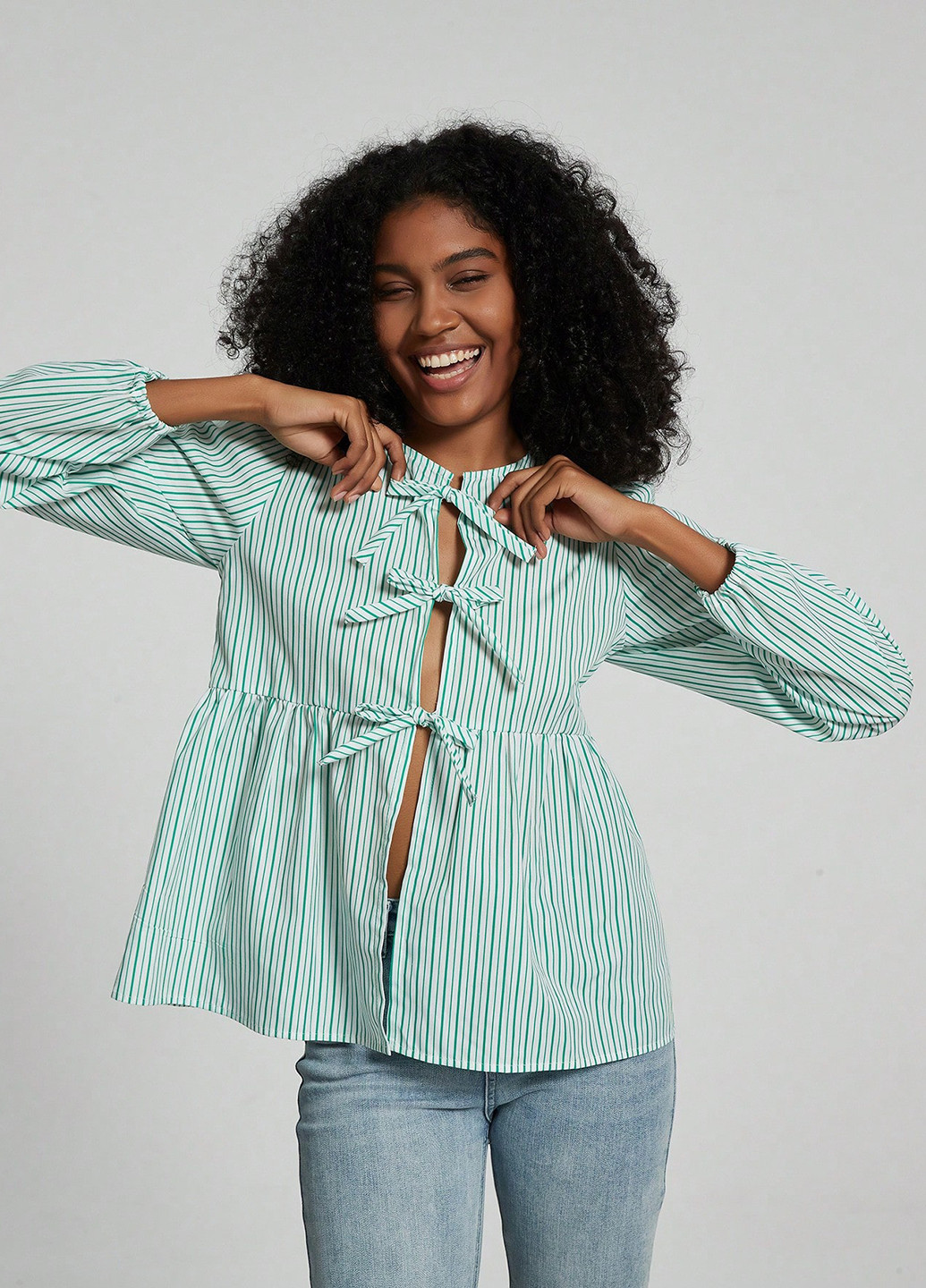 Комбінована блуза з баскою SHEIN