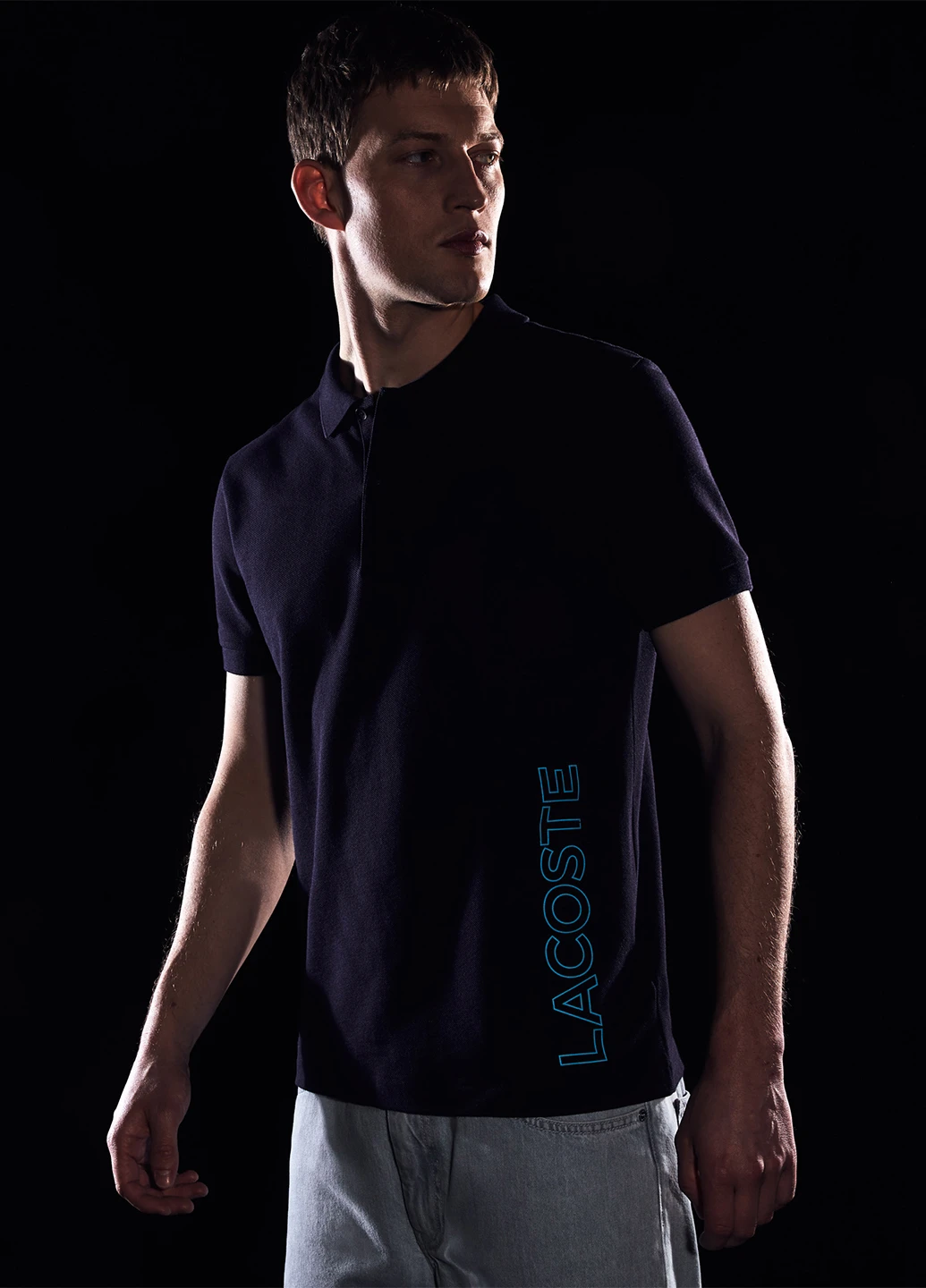 Темно-синяя футболка-поло для мужчин Lacoste с надписью