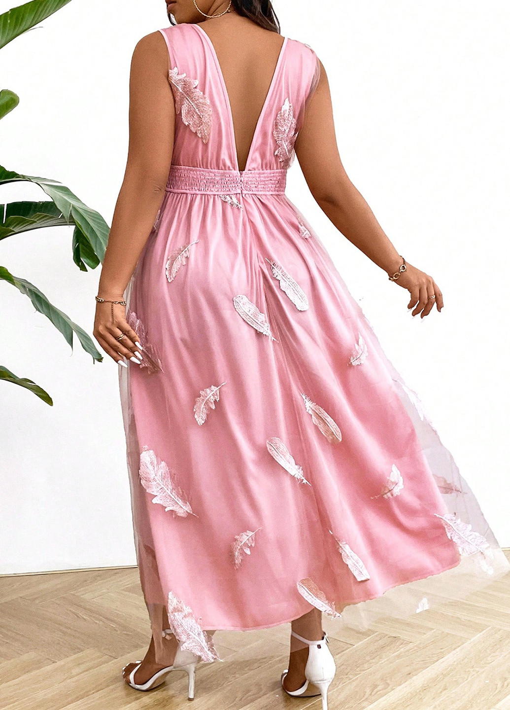 Розовое праздничный, вечернее платье клеш, а-силуэт, с открытой спиной SHEIN однотонное