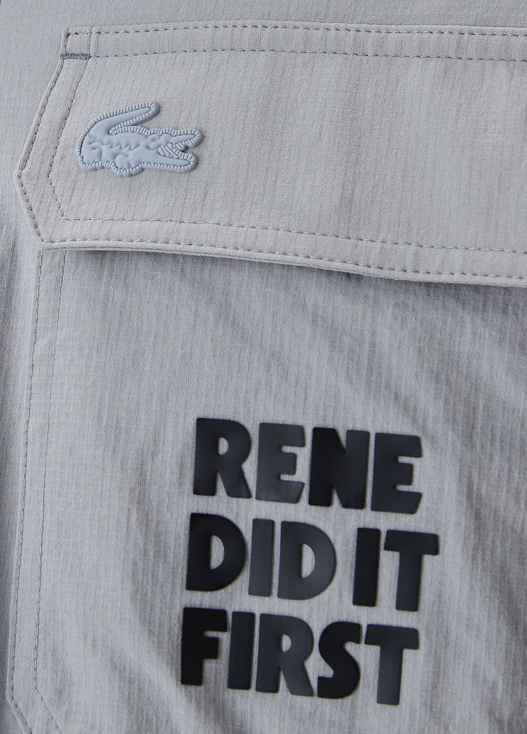 Серая кэжуал рубашка с надписями Lacoste