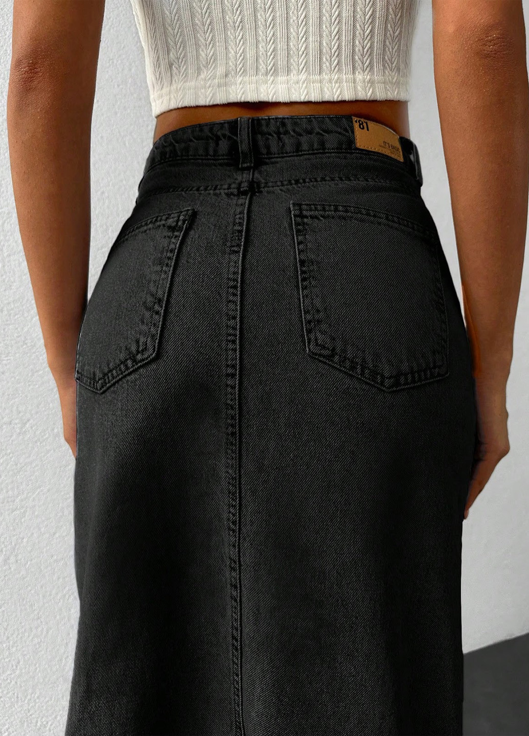 Черная джинсовая однотонная юбка SHEIN