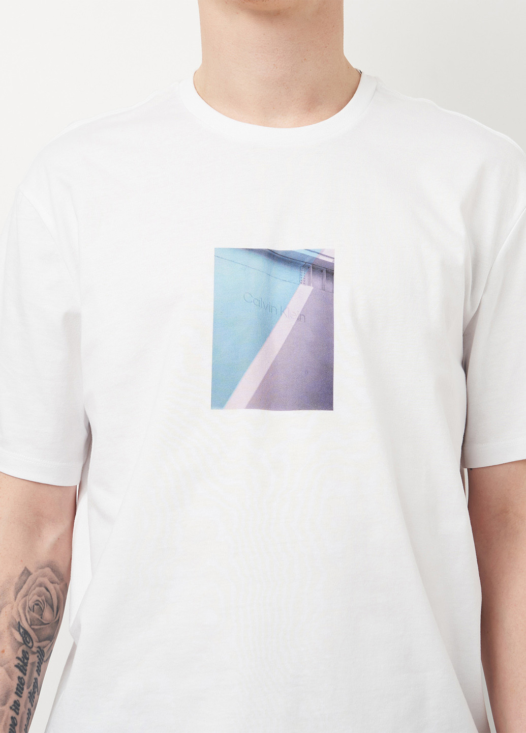 Белая футболка Calvin Klein