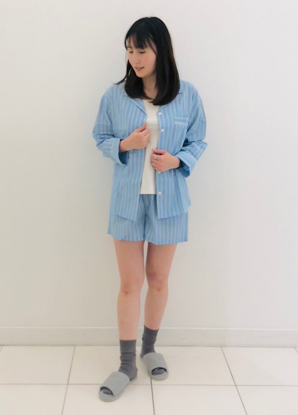 Голубая всесезон пижама (рубашка, шорты) рубашка + шорты Uniqlo