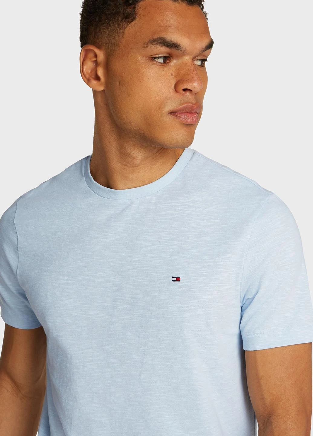 Голубая футболка Tommy Hilfiger