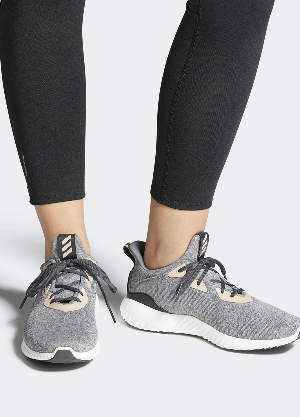 Кроссовки adidas серые демисезоны (75675887)
