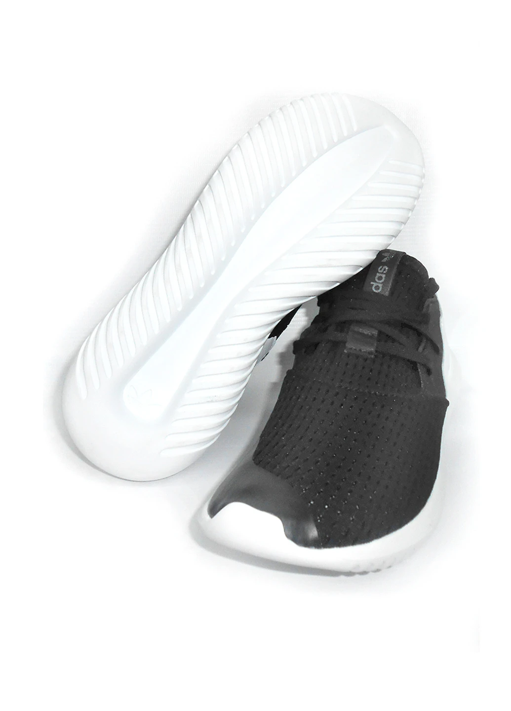 Кроссовки adidas чёрные всесезоны (205650915)