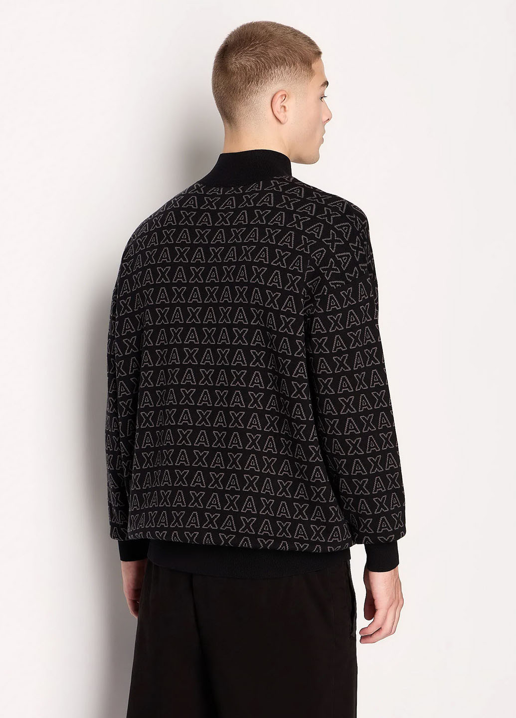 Чорний демісезонний светр Armani Exchange