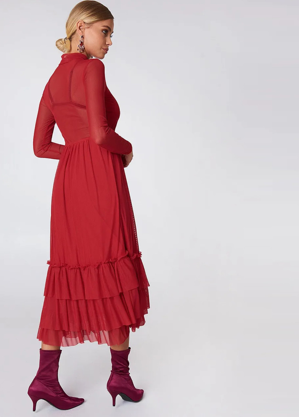 Красное кэжуал платье клеш, платье-водолазка NA-KD однотонное