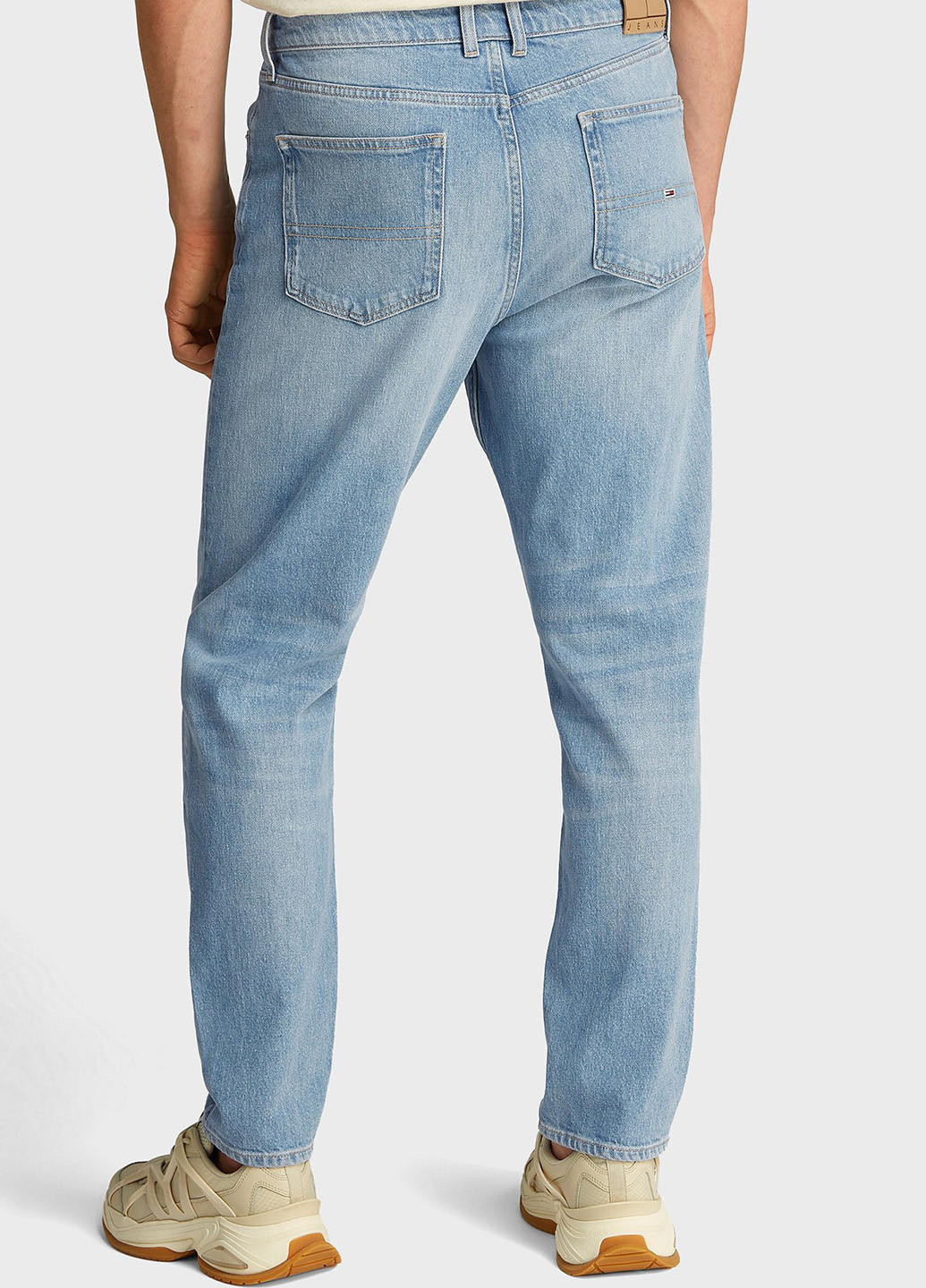 Голубые демисезонные зауженные джинсы Tommy Jeans