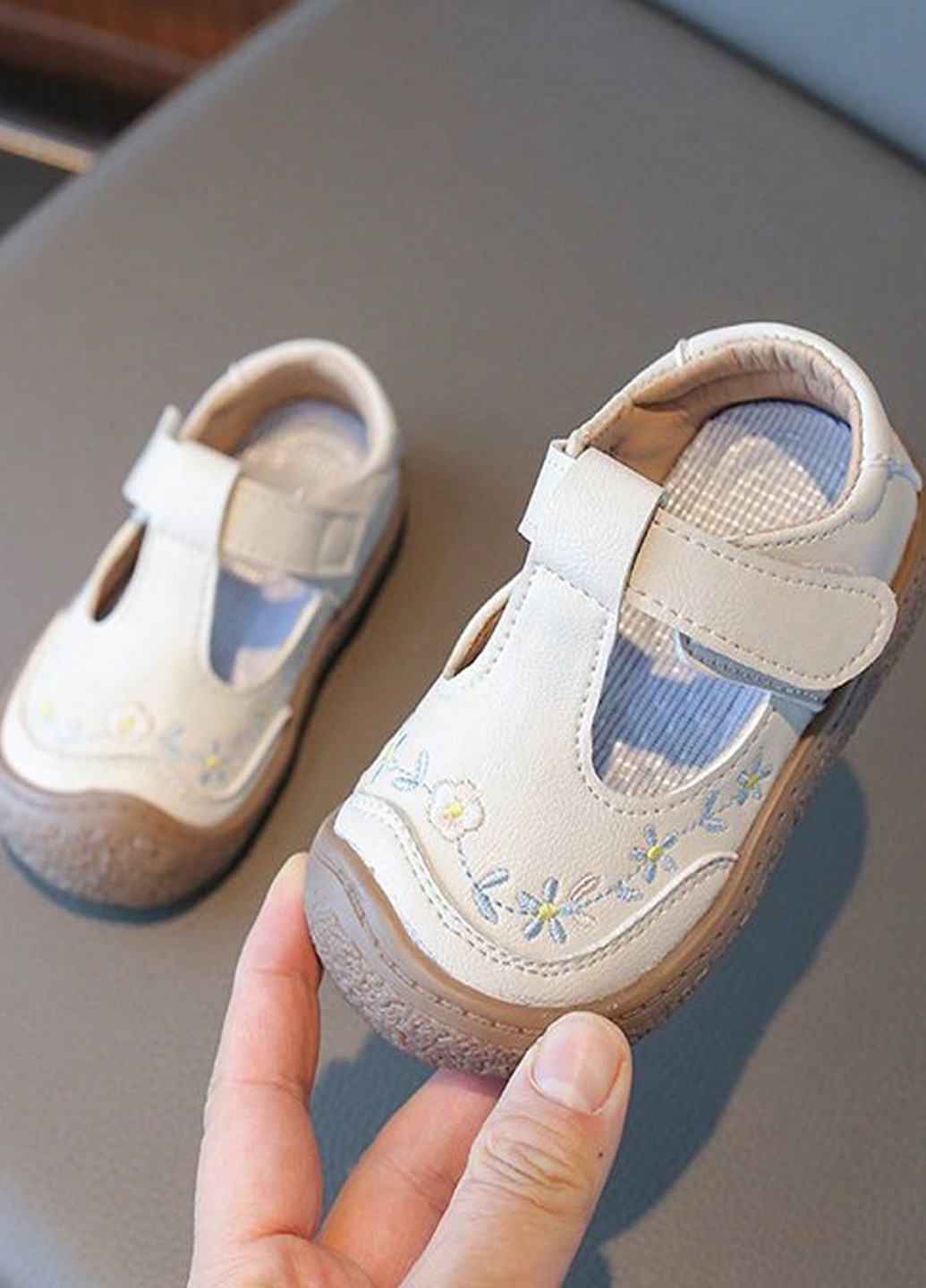 Молочные кэжуал сандалии SHEIN на липучке