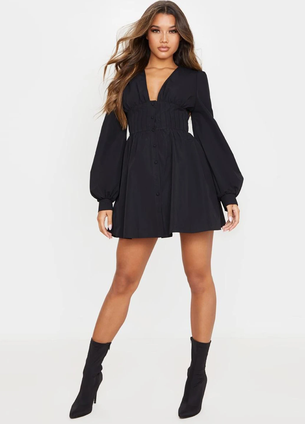 Черное кэжуал платье клеш PrettyLittleThing однотонное