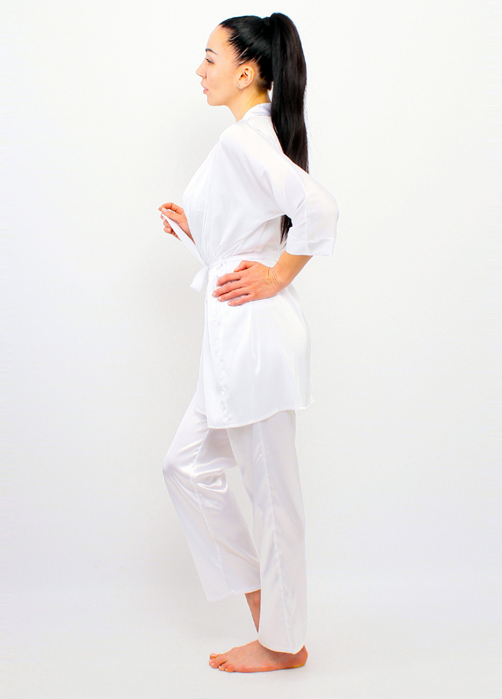 Белый демисезонный комплект (халат, топ, брюки) Ghazel