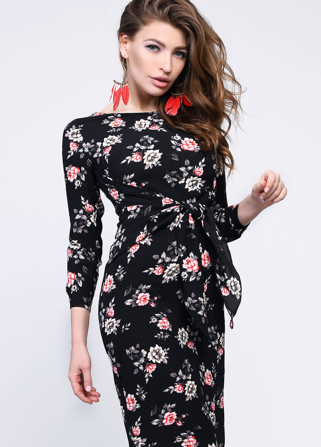 Черное кэжуал платье Carica с цветочным принтом