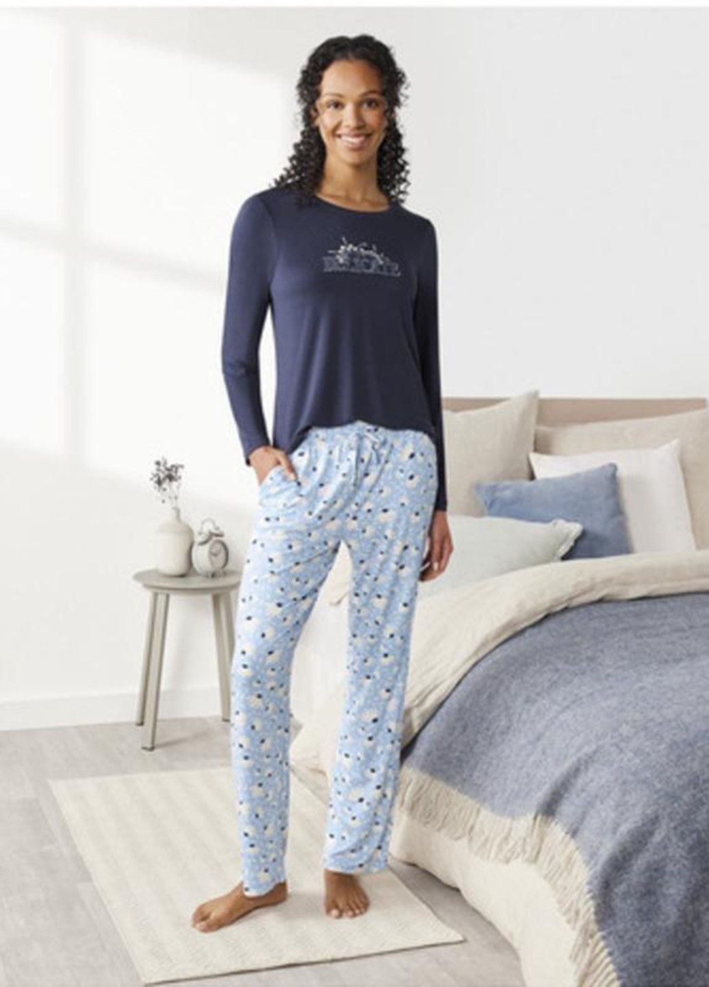 Комбінована всесезон піжама (лонгслів, штани) лонгслів + брюки Esmara