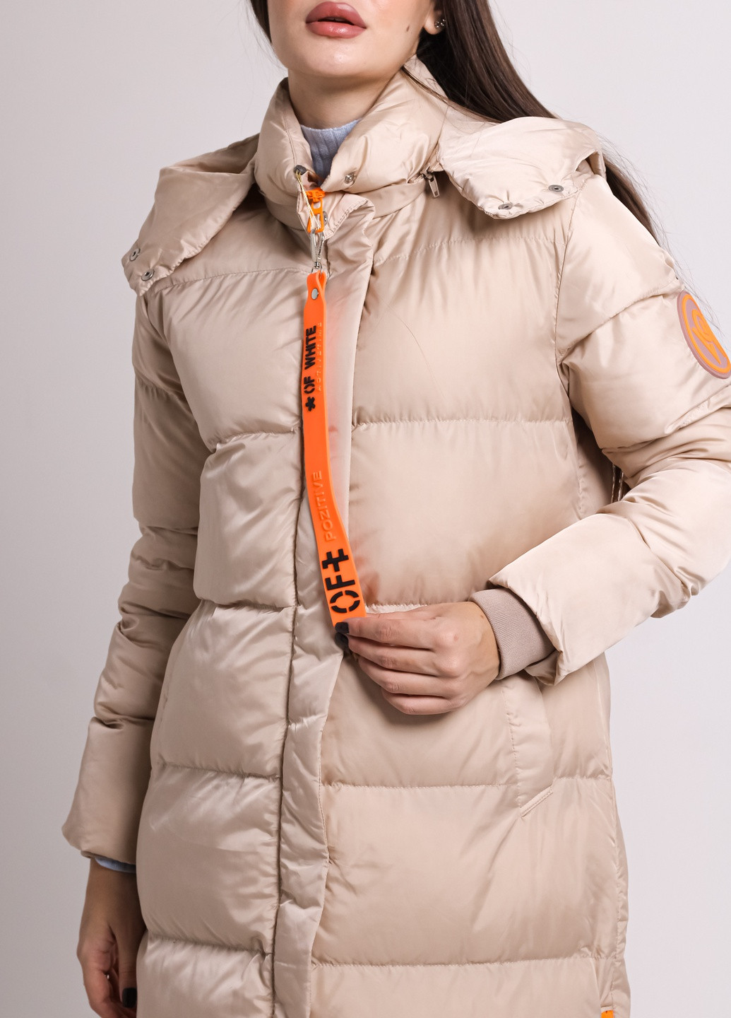 Бежеве зимнє Пальто жіноче з капюшоном бежеве White