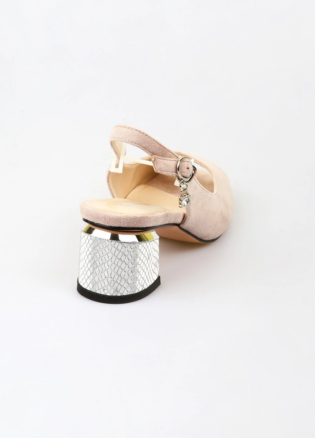 Пудровые босоножки Loris Bottega