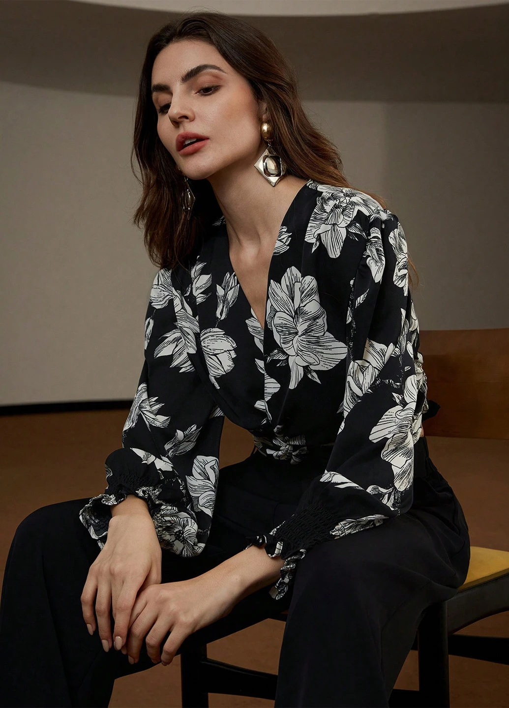 Чёрная блуза SHEIN