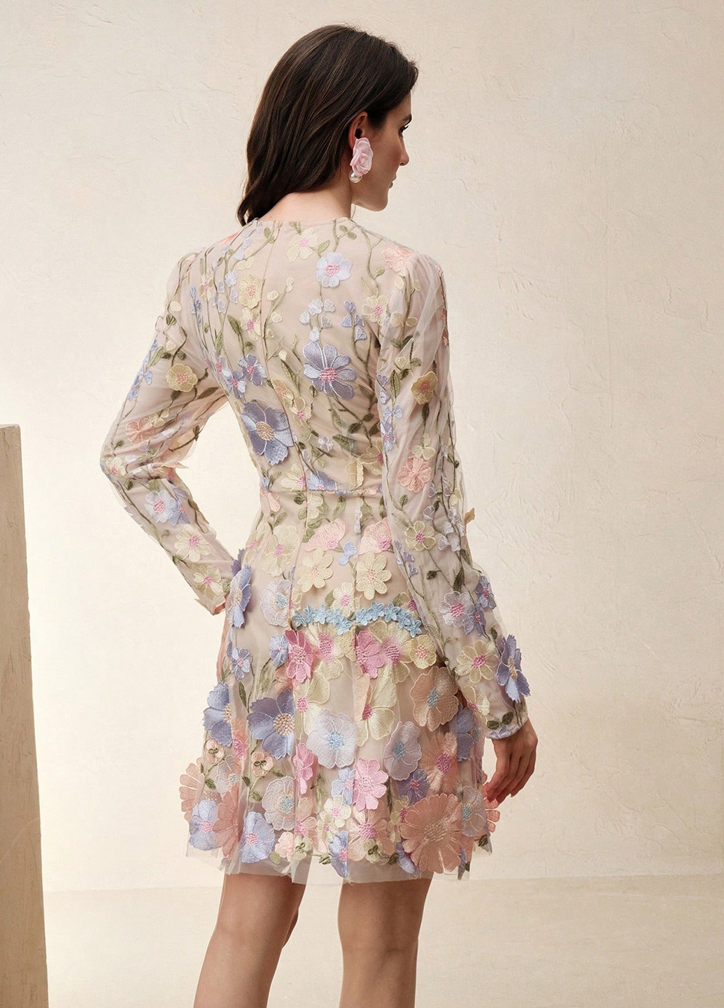 Бежевое праздничный платье а-силуэт SHEIN с цветочным принтом