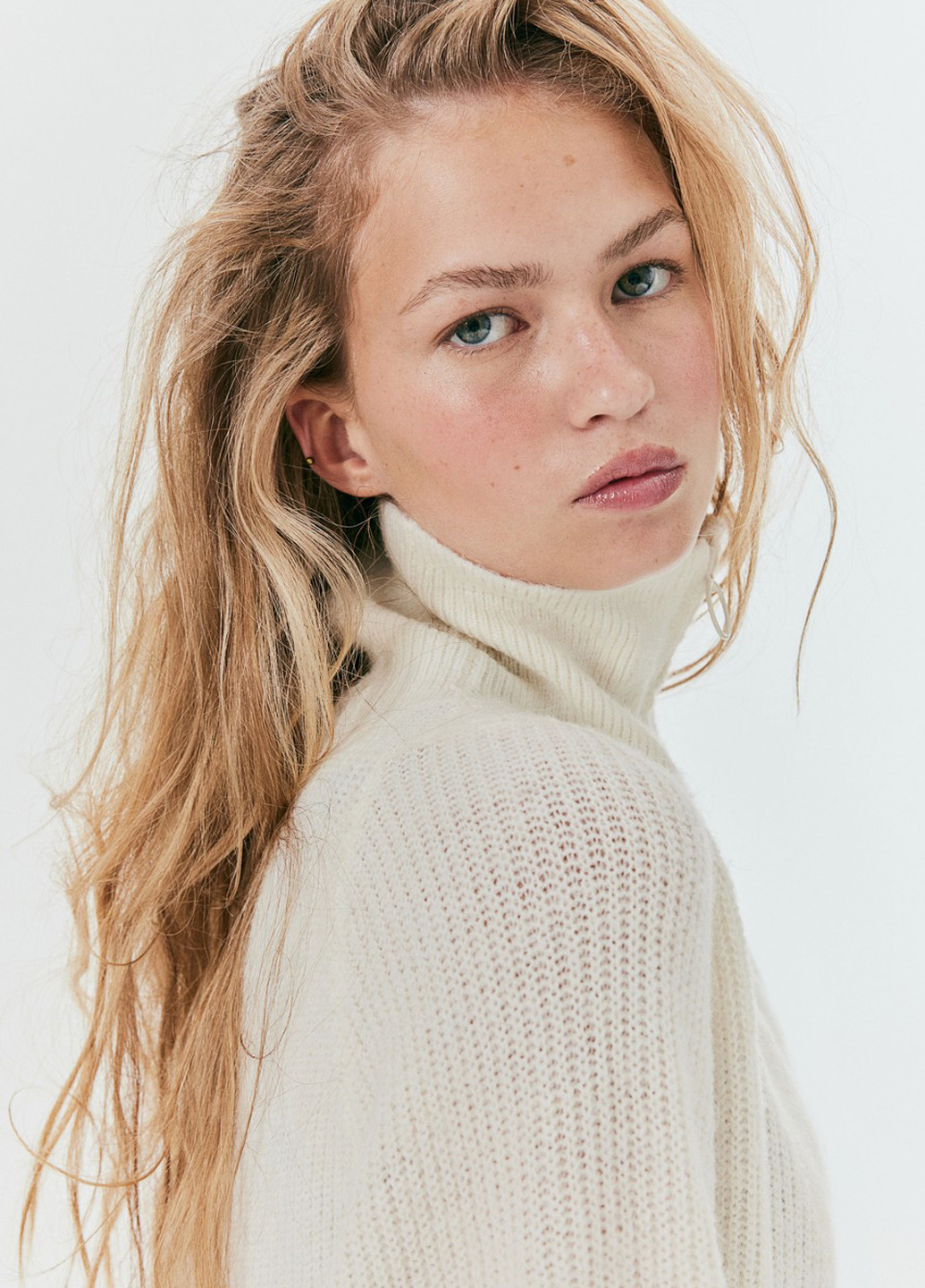 Кремовое кэжуал платье платье-свитер H&M однотонное