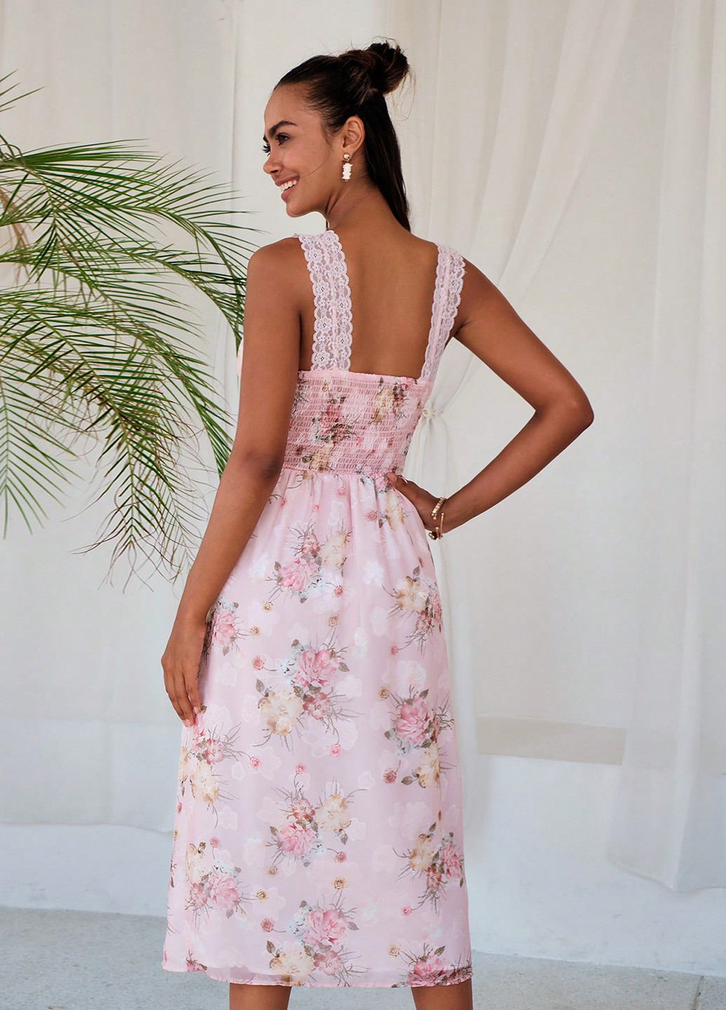 Рожева кежуал сукня SHEIN з квітковим принтом