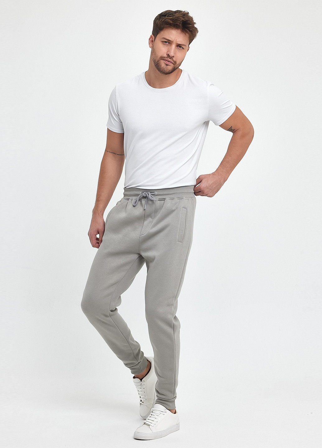 Светло-серые спортивные демисезонные джоггеры брюки Trend Collection