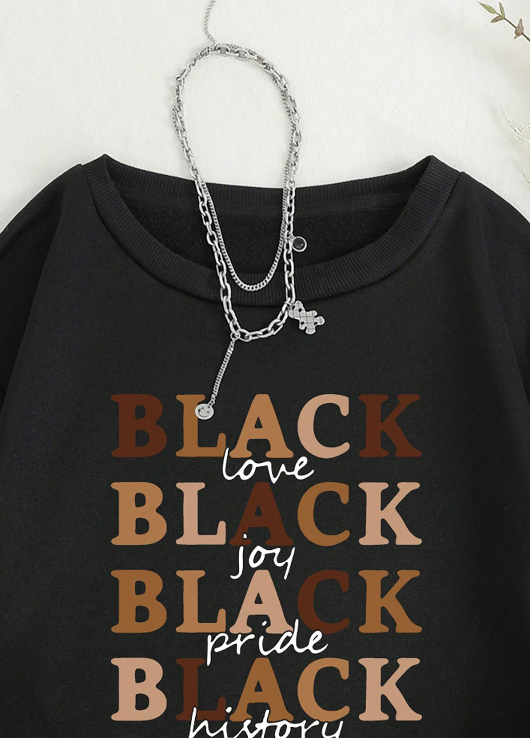 Чорний світшот SHEIN напис без декору (330763263)