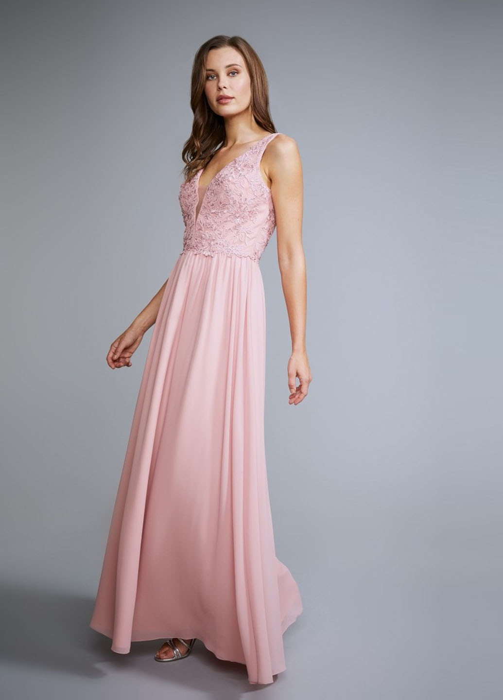 Светло-розовое вечернее платье клеш Unique однотонное