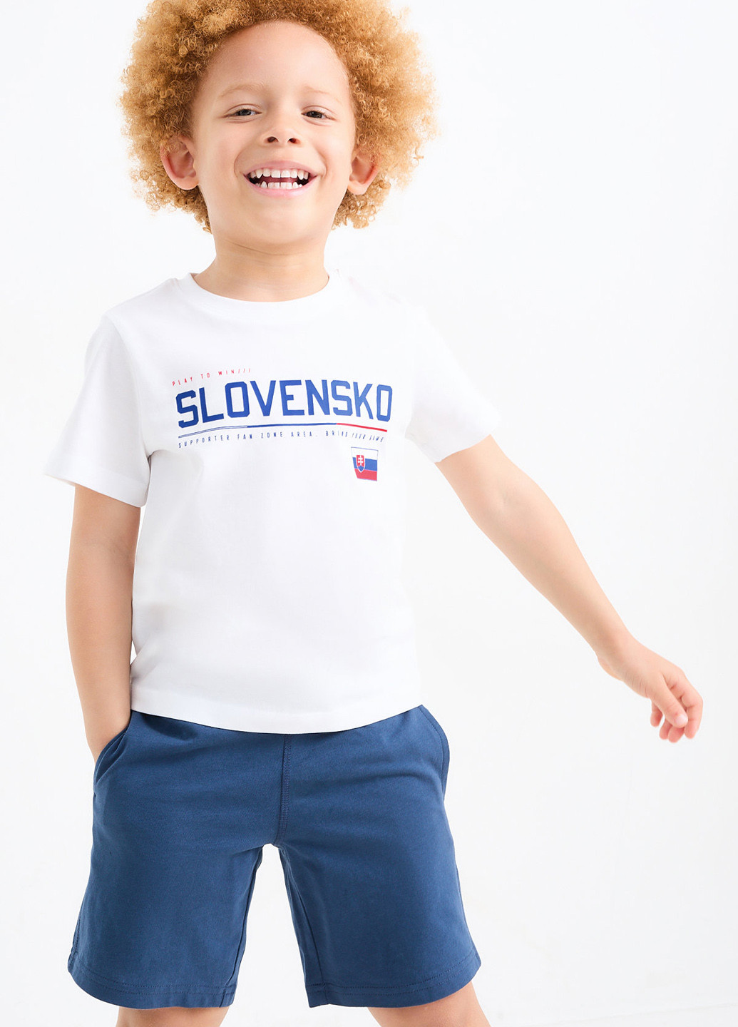 Белая летняя футболка C&A