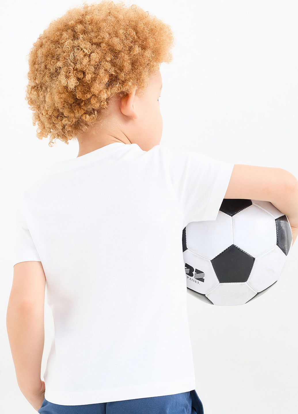 Белая летняя футболка C&A