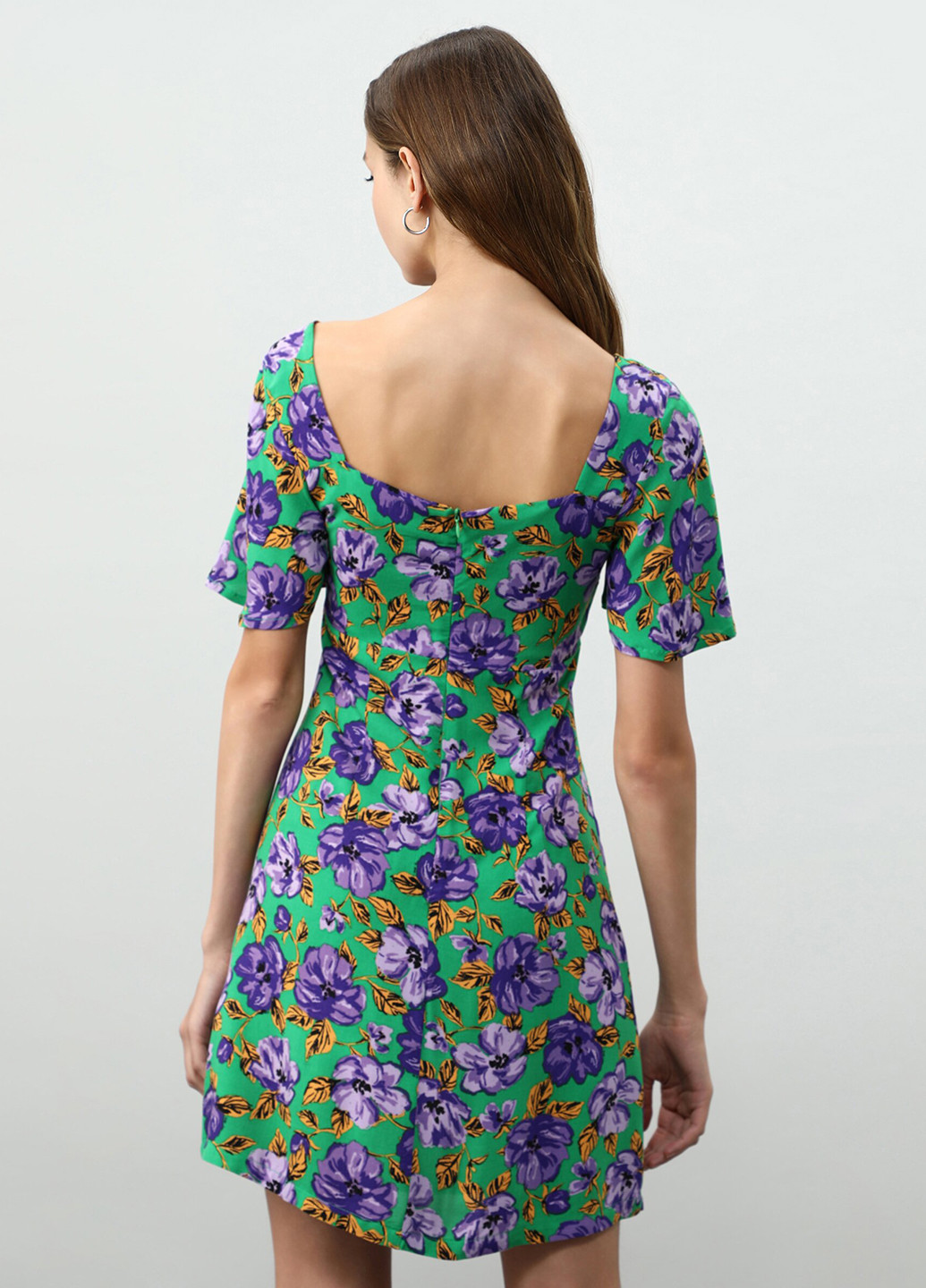 Зеленое кэжуал платье Lefties с цветочным принтом