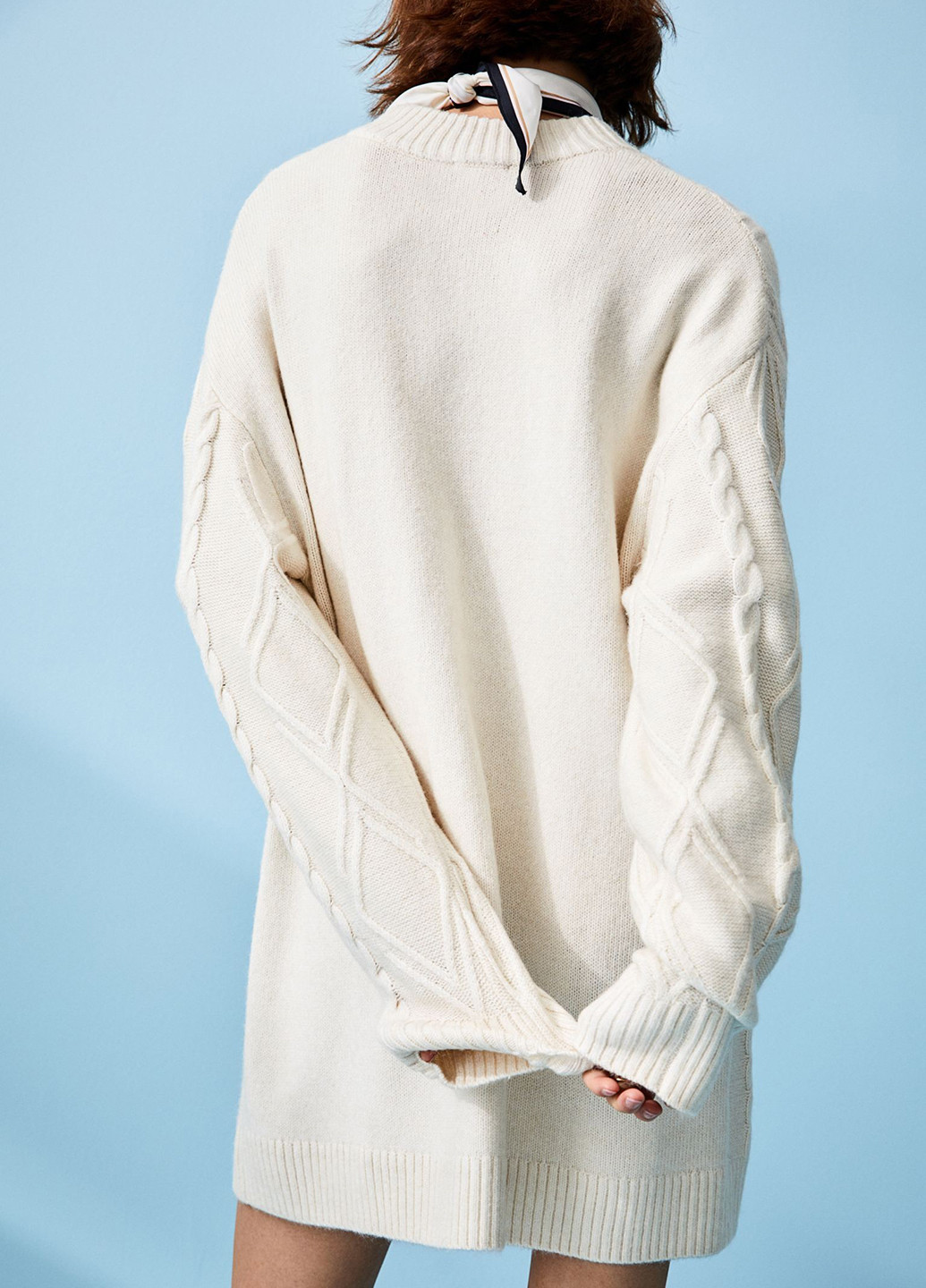 Светло-бежевое кэжуал светр зимовий вільного крою платье-свитер H&M однотонное