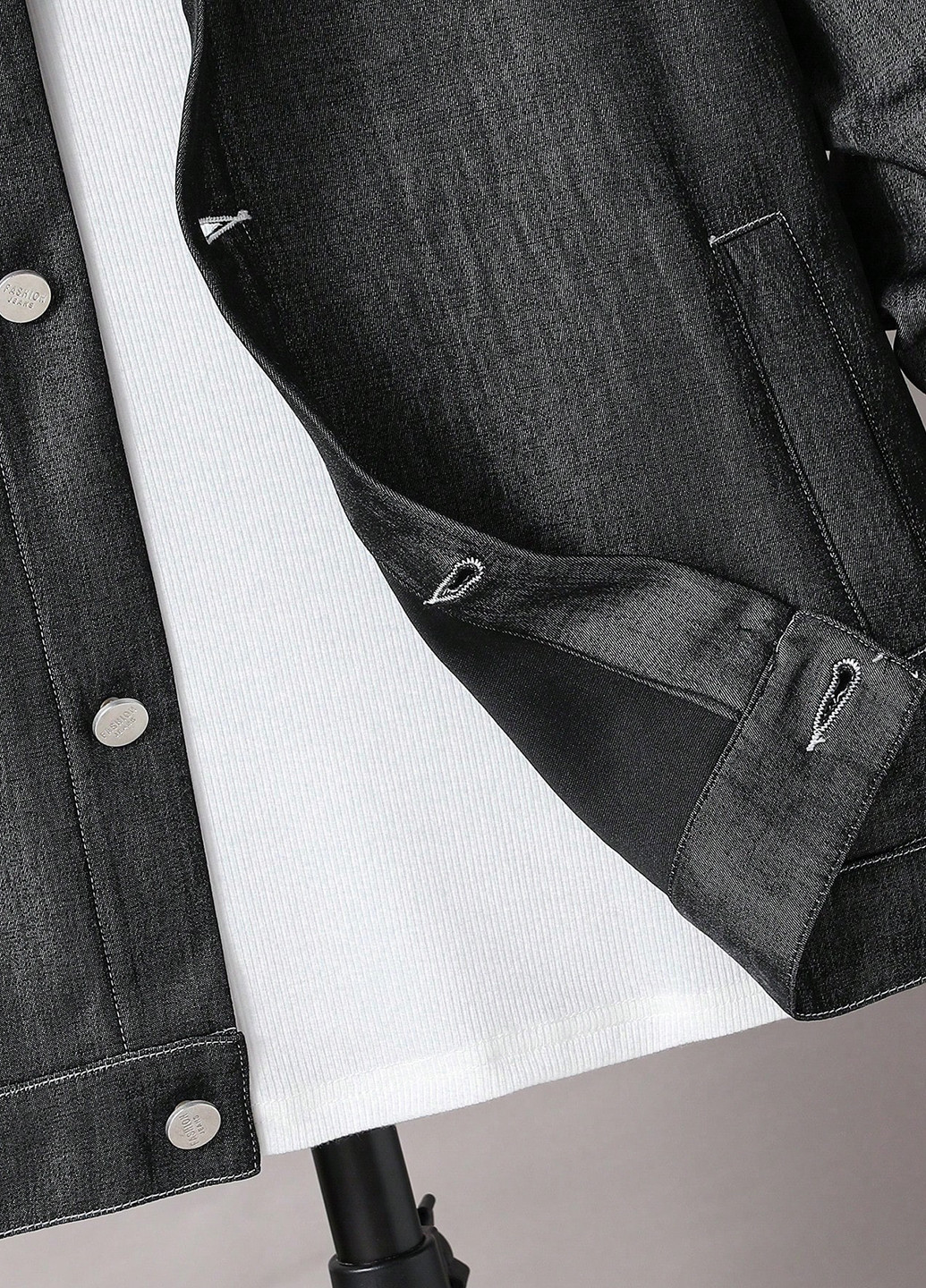 Чорна демісезонна куртка SHEIN