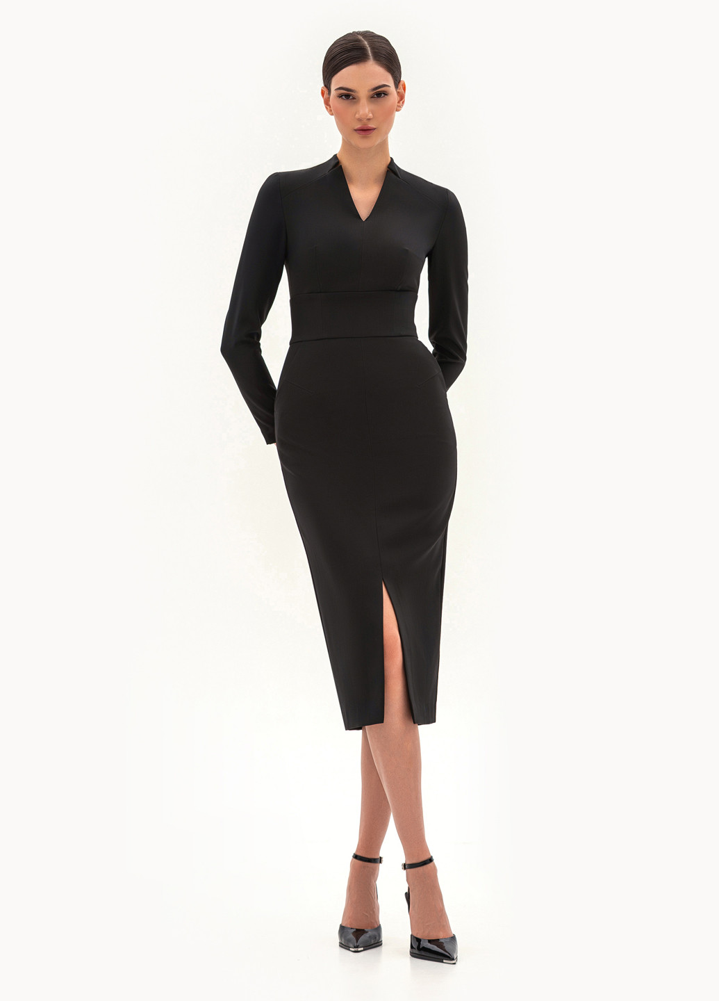 Чорна ділова сукня футляр BGL однотонна