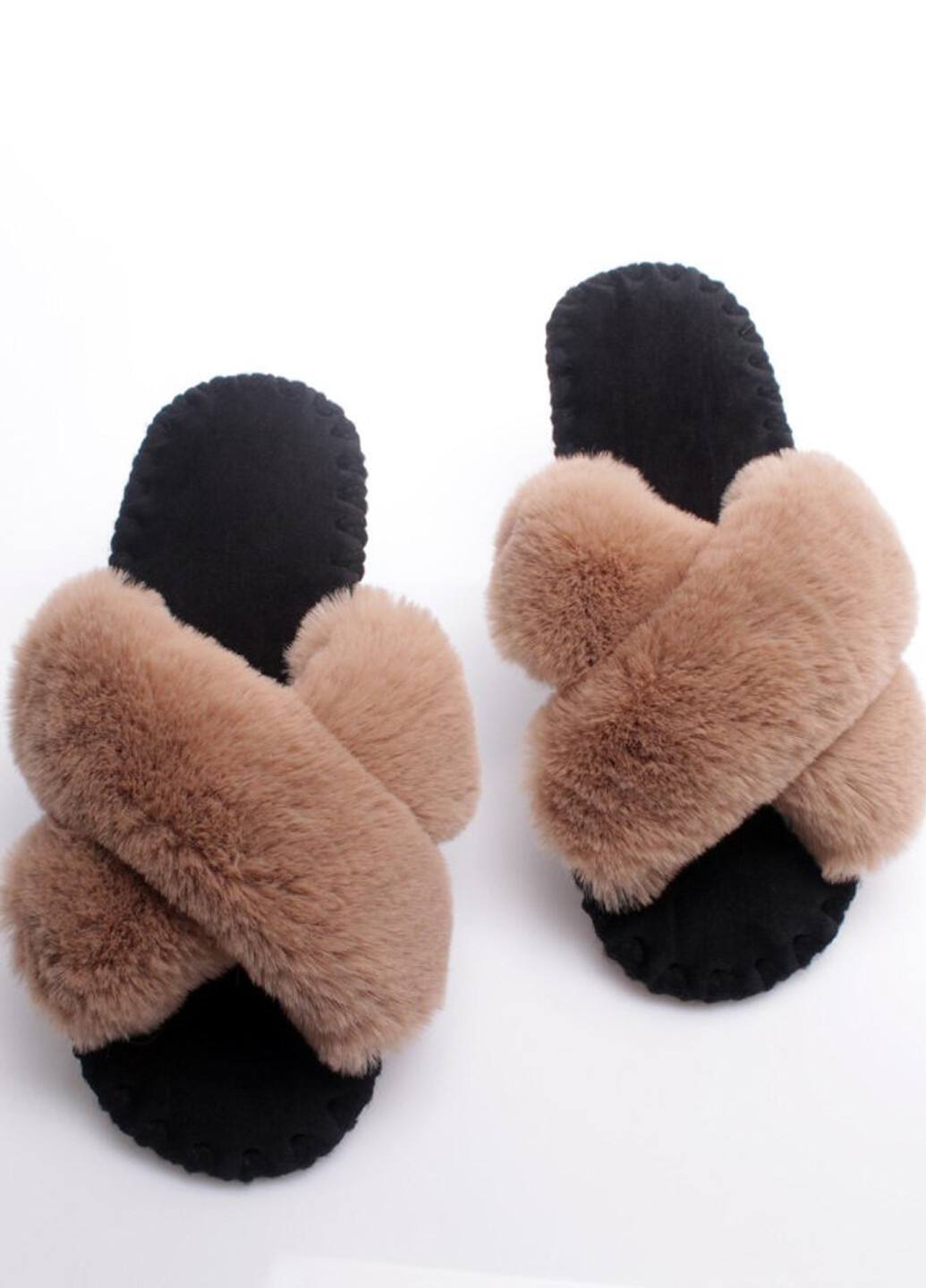 Бежевые тапочки Family Story с мехом